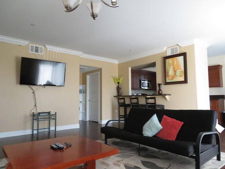 Apartamento 2 Bed / 2 Bath In Studio City
