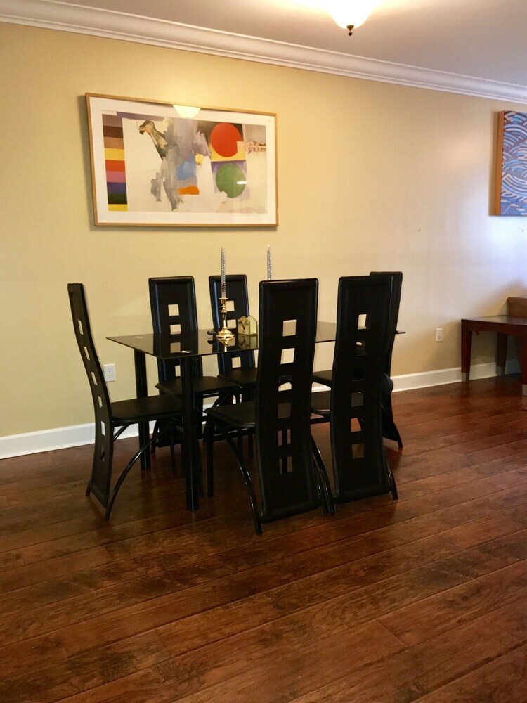 Apartamento 2 Bed / 2 Bath In Studio City