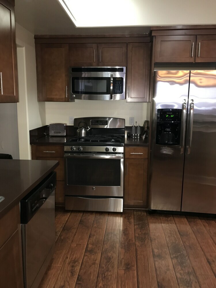 Apartamento 2 Bed / 2 Bath In Studio City