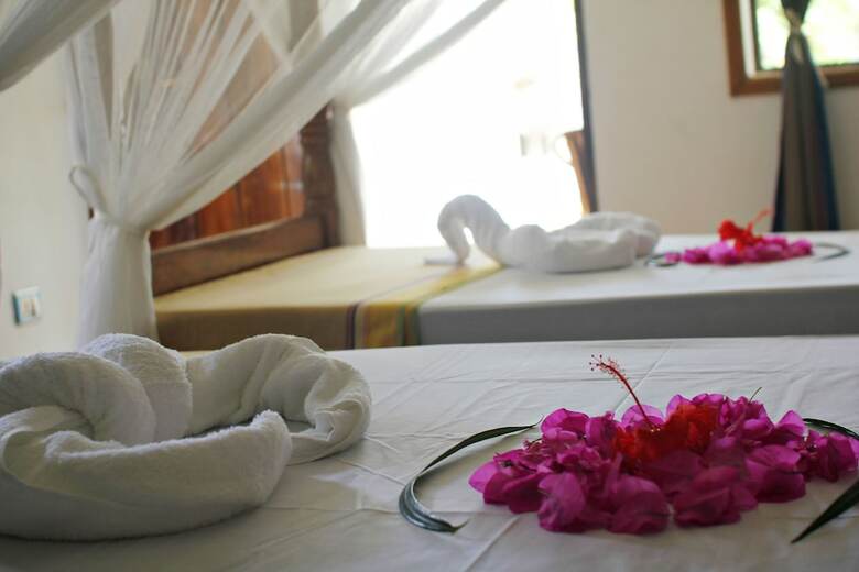 Hotel Aya Beach Bungalows
