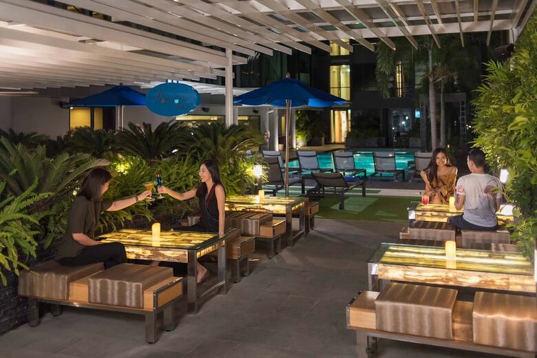Hotel Solitaire Bangkok Sukhumvit 11