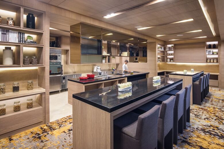 Hotel Solitaire Bangkok Sukhumvit 11