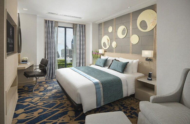 Hotel Solitaire Bangkok Sukhumvit 11