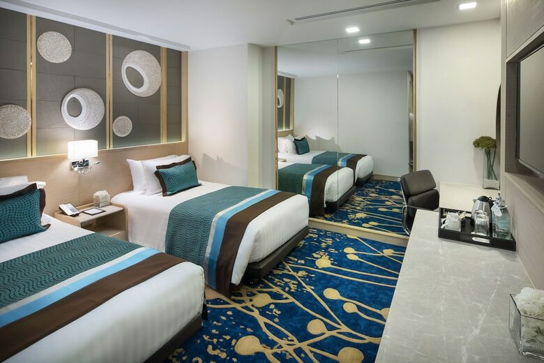 Hotel Solitaire Bangkok Sukhumvit 11