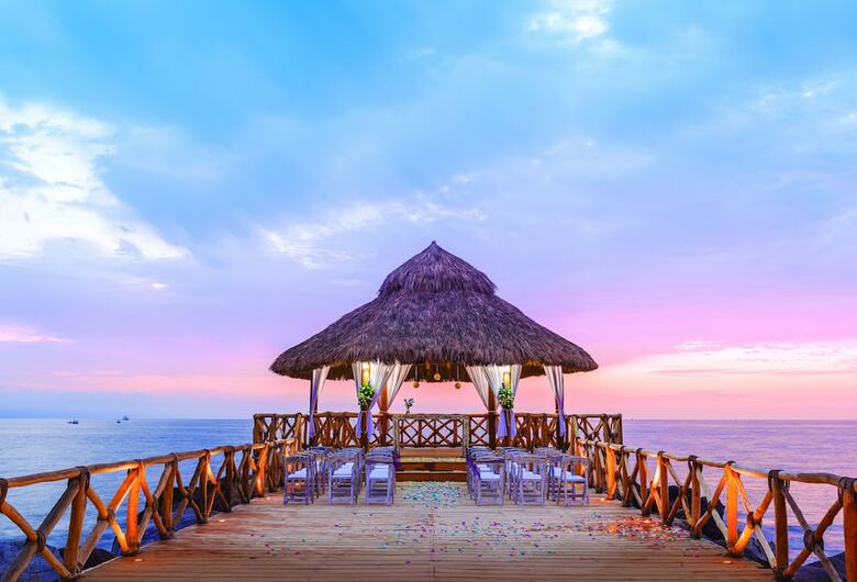 Hotel Crown Paradise Club