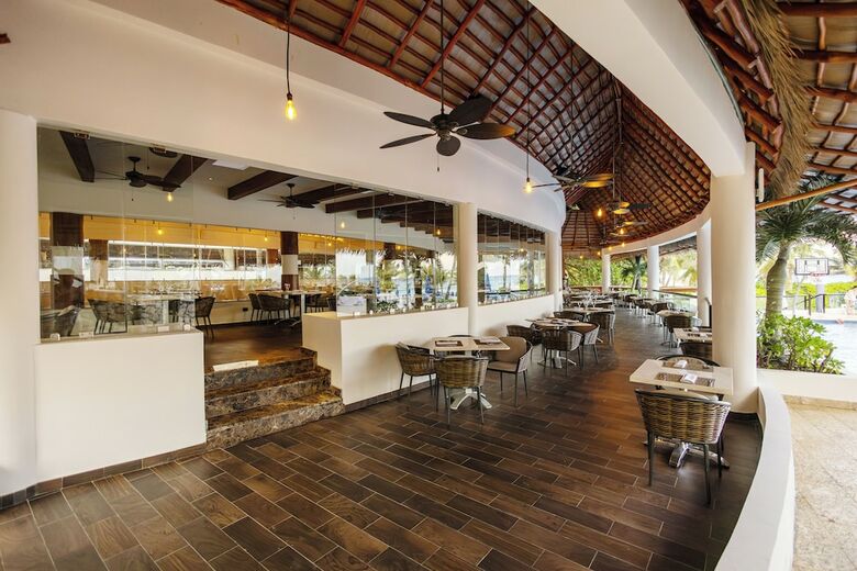 Hotel The Reef Playacar