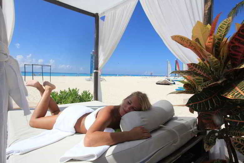Hotel The Reef Playacar