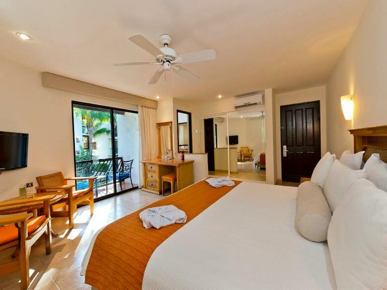 Hotel The Reef Playacar