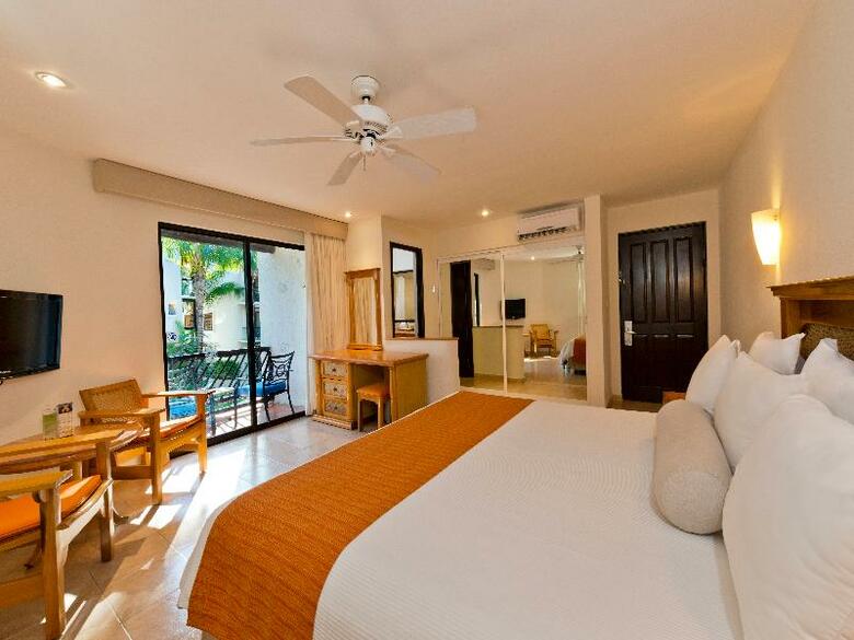 Hotel The Reef Playacar