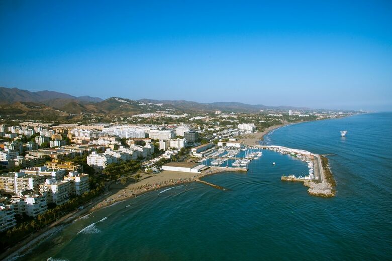 Apartamentos Banus Waterfront Penthouse
