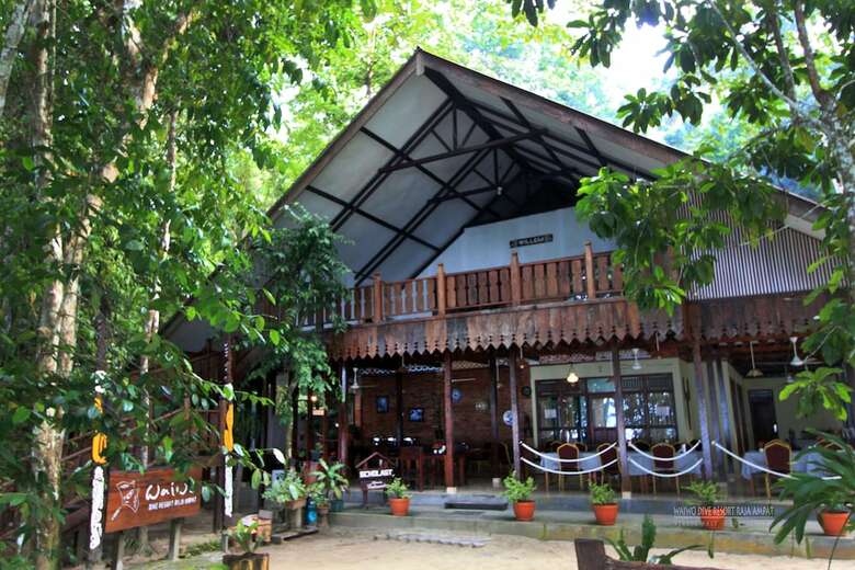 Hotel Waiwo Dive Resort