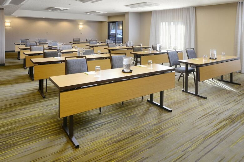 Hotel Courtyard By Marriott Dallas Central Expressway