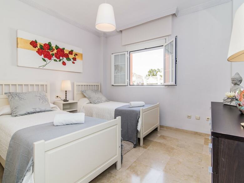 Apartamentos River Garden Spacious Penthouse