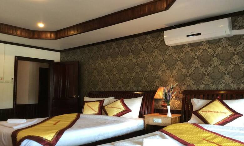 Merry Riverside Hotel