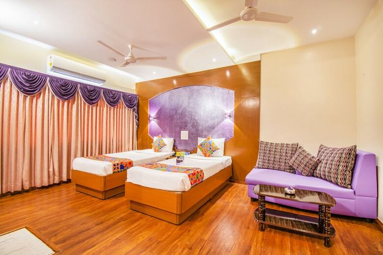 Fabhotel Thaai Railway Station