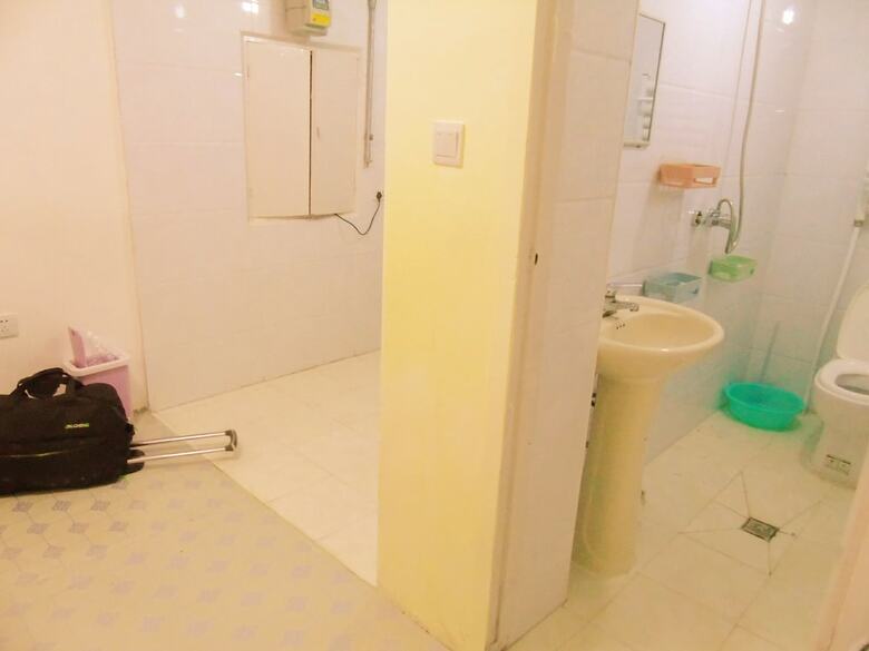 Hostal Sofitel Youth Apartment