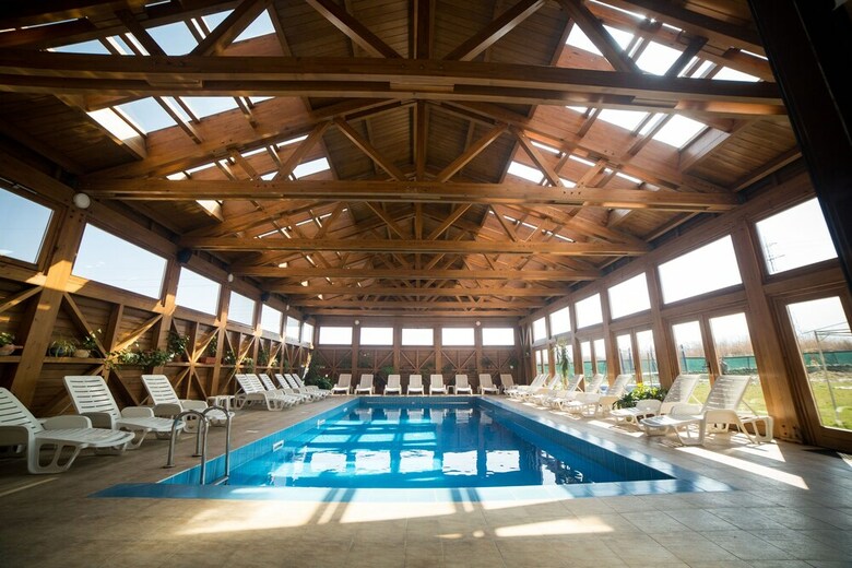 Seven Seasons Hotel