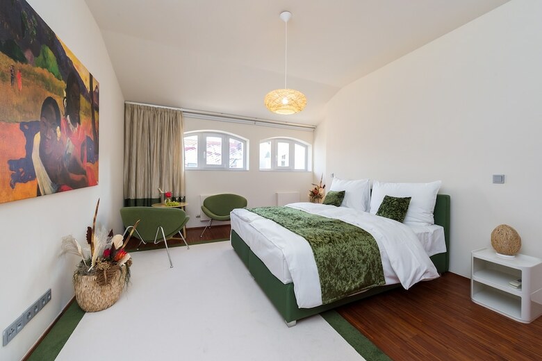 Empirent Boutique Apartments