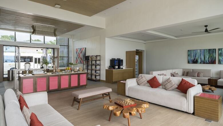 Hotel Crimson Resort & Spa Boracay