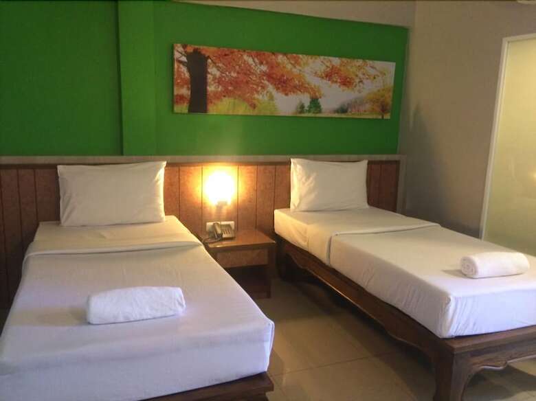 K2 Budget Hotel At Thachang