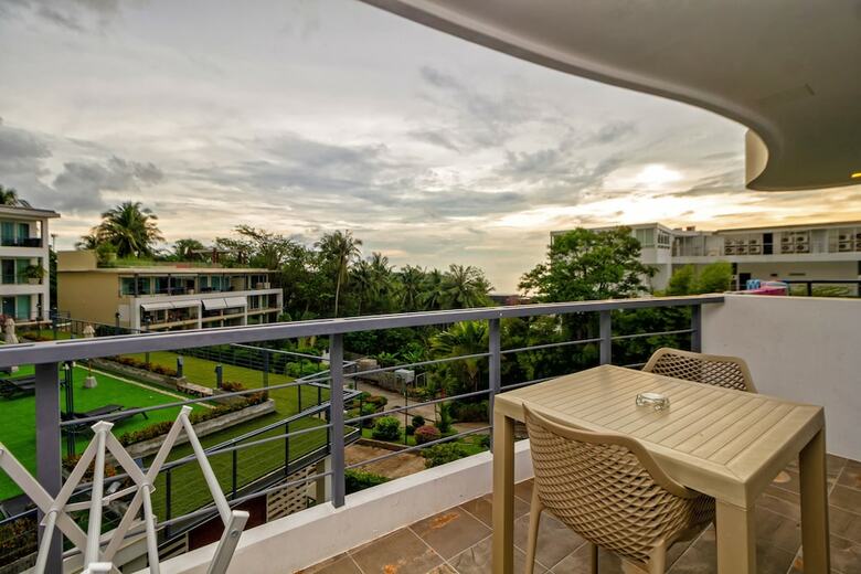 Aparthotel Karon Butterfly Residence