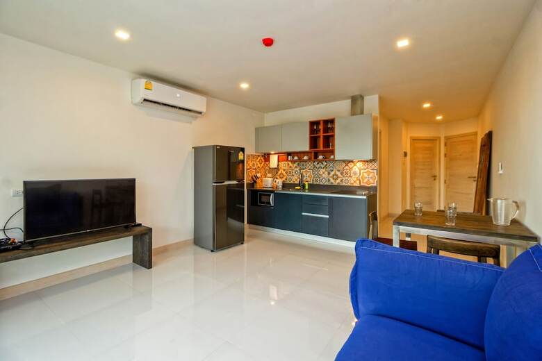 Aparthotel Karon Butterfly Residence