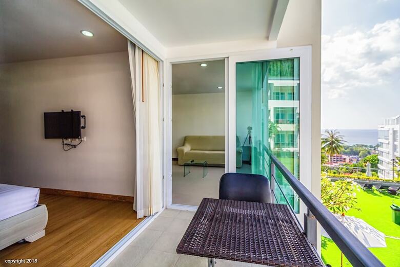 Aparthotel Karon Butterfly Residence