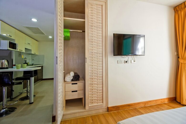 Aparthotel Karon Butterfly Residence