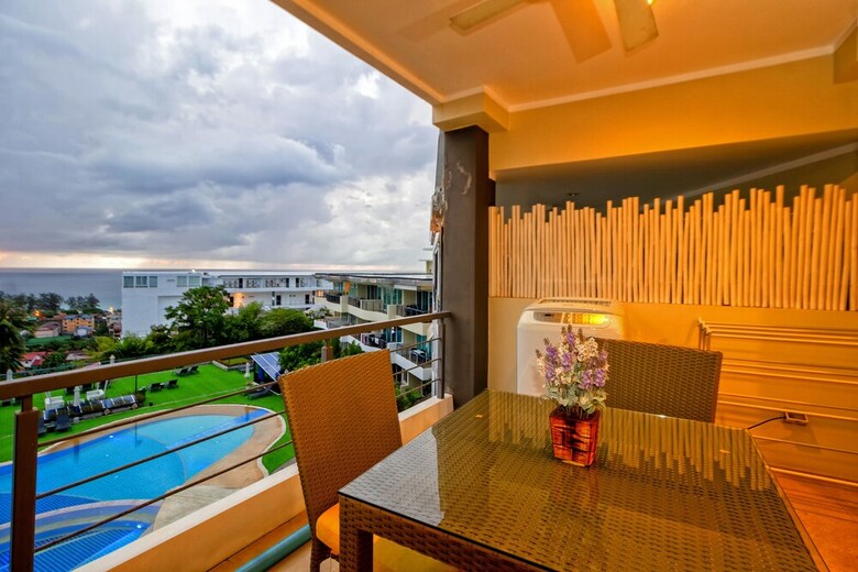 Aparthotel Karon Butterfly Residence