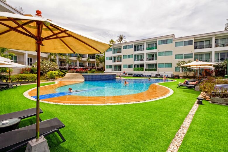 Aparthotel Karon Butterfly Residence