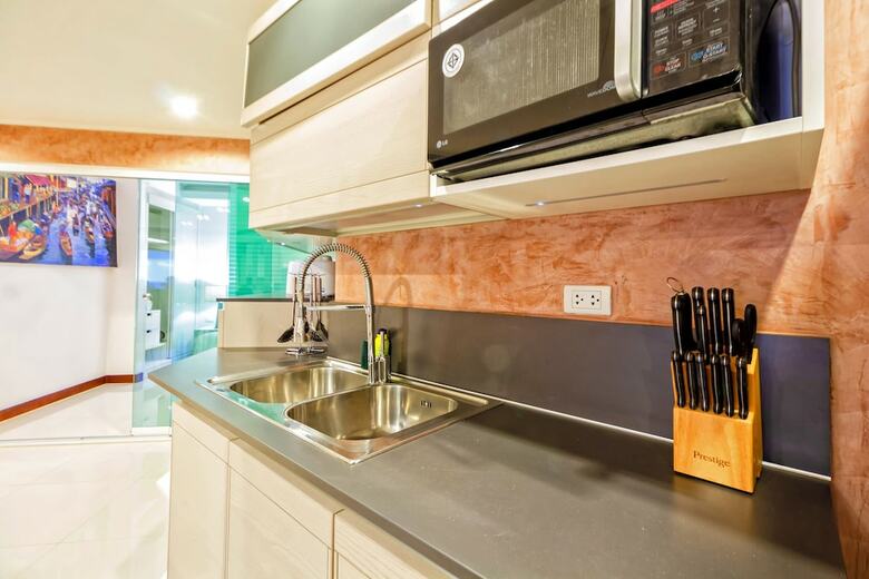 Aparthotel Karon Butterfly Residence