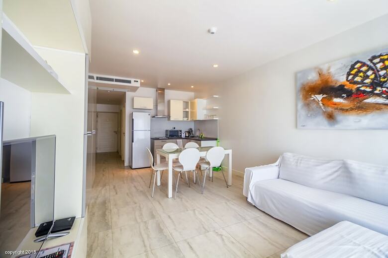 Aparthotel Karon Butterfly Residence
