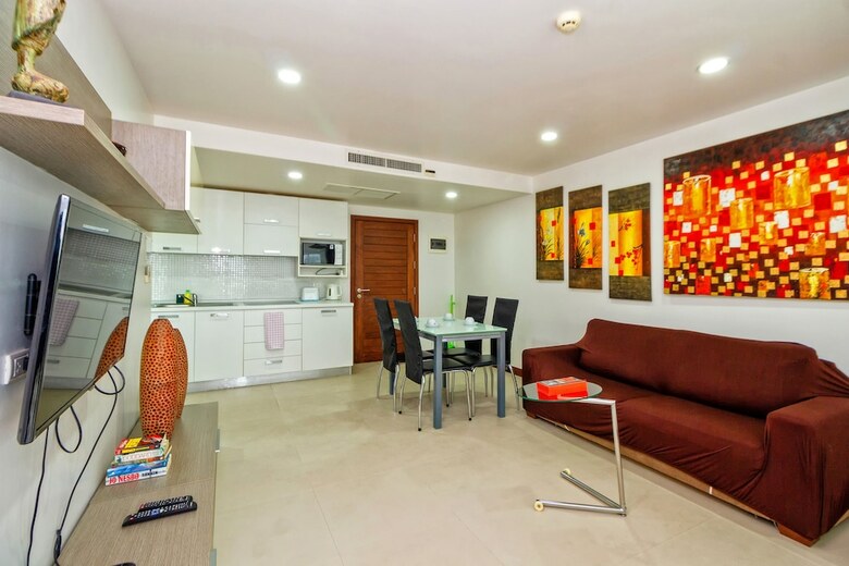 Aparthotel Karon Butterfly Residence