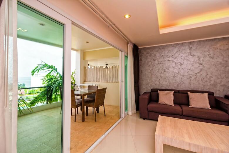 Aparthotel Karon Butterfly Residence