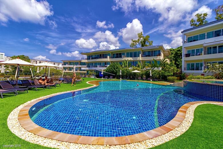 Aparthotel Karon Butterfly Residence