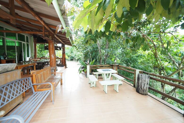 Hotel Pua Sabai Resort