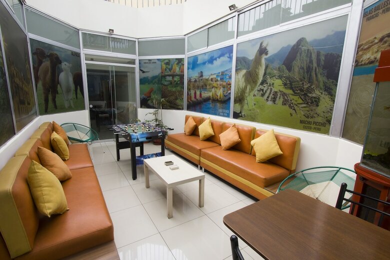 Hostal Lima House