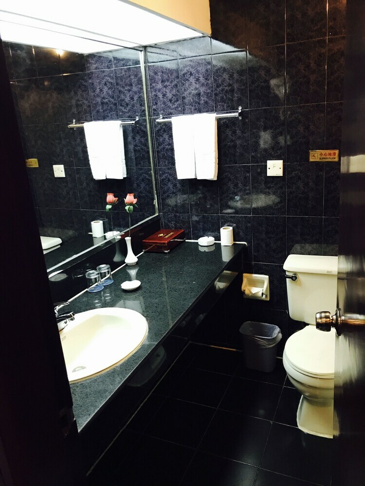 Hangzhou Qiandaohu Waigaoqiao Hotel
