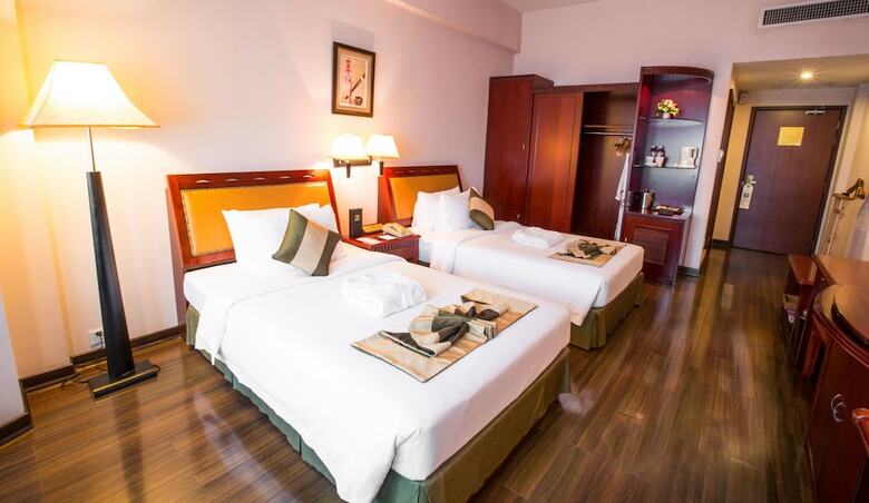 Club Excellence By Phnom Penh Hotel