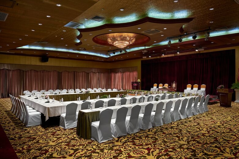 Club Excellence By Phnom Penh Hotel