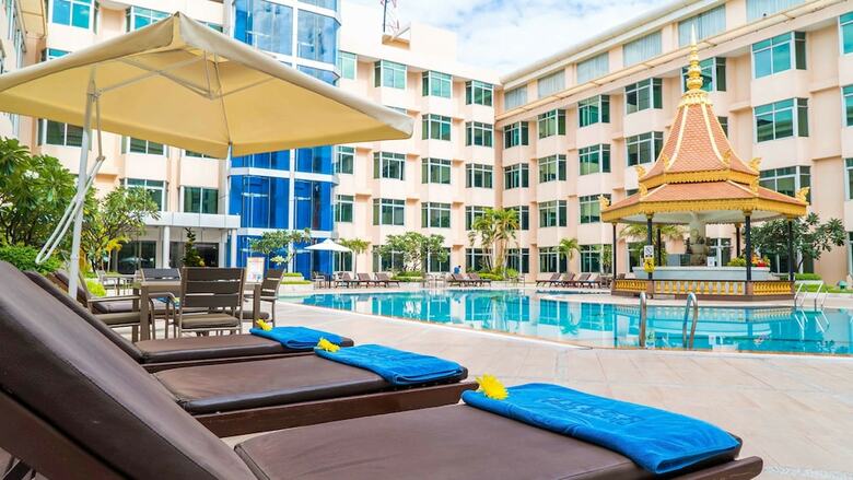 Club Excellence By Phnom Penh Hotel