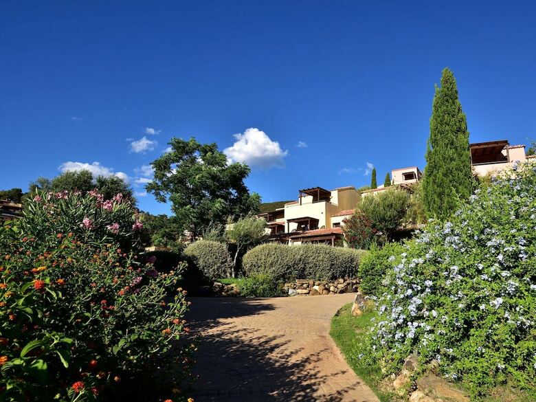 Hotel Th Chia - Parco Torre Chia