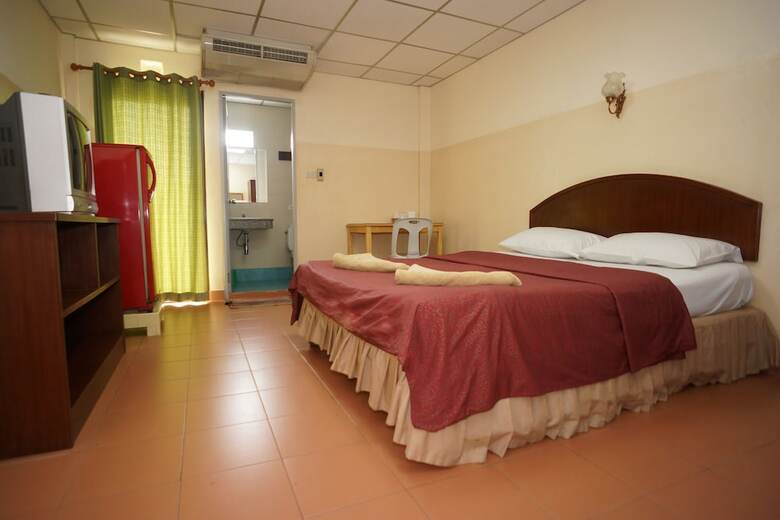 Hotel Utid Court