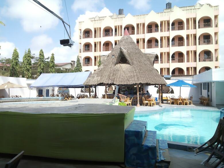 Hotel Lambada Holiday Resort