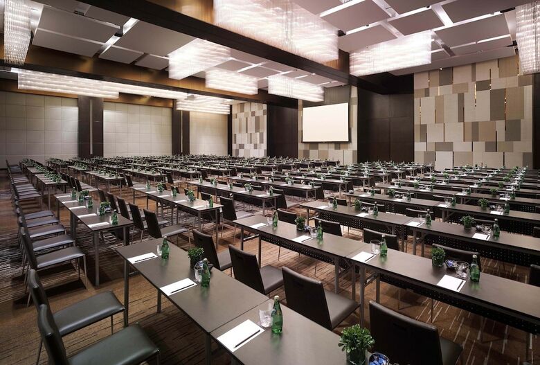 New World Makati Hotel
