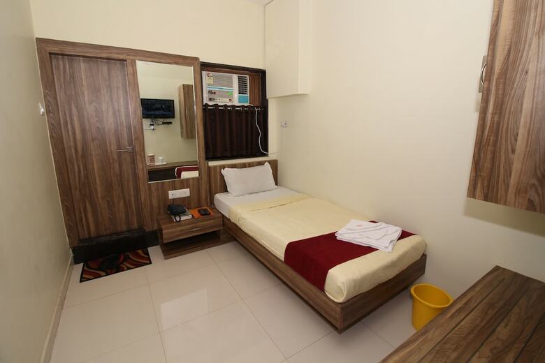 Hotel Meera