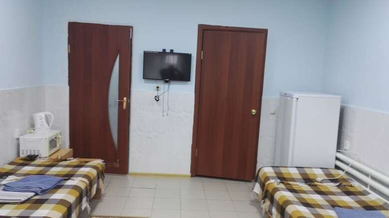 Hostal Admiral Hotel - Hostel
