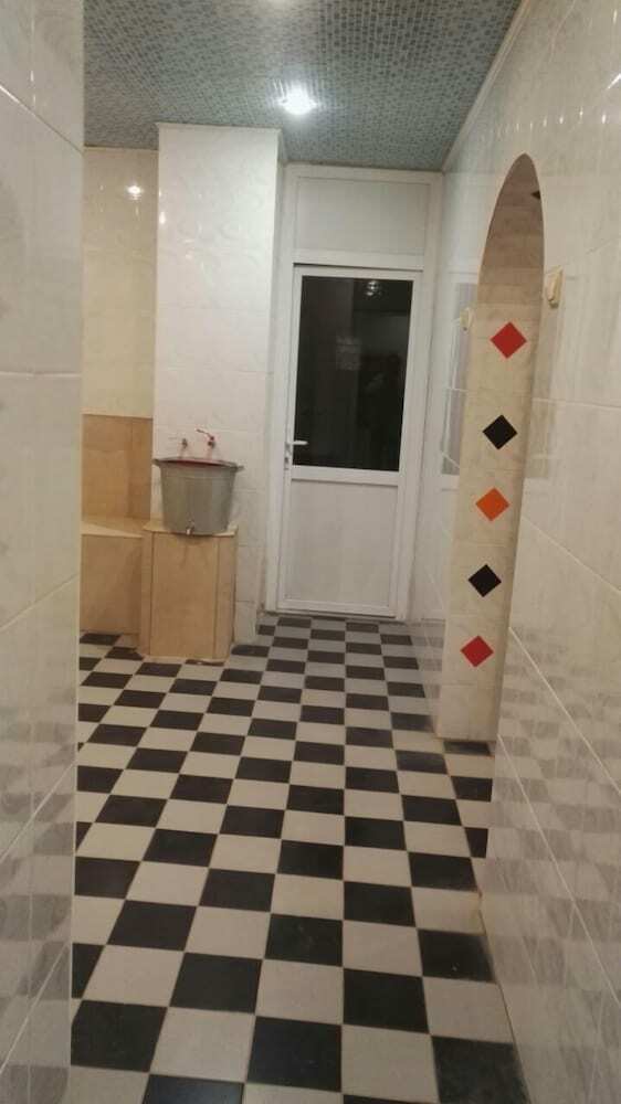 Hostal Admiral Hotel - Hostel