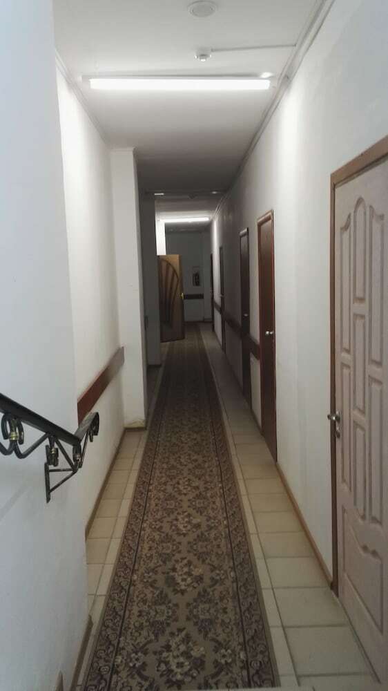 Hostal Admiral Hotel - Hostel