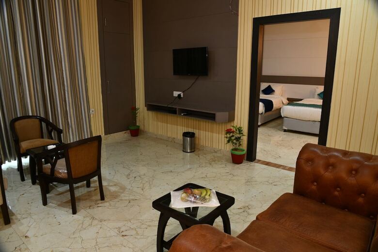 Hotel Jataka Inn
